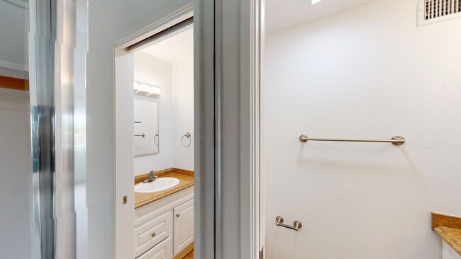 Building Photo - 400 Alameda del Prado