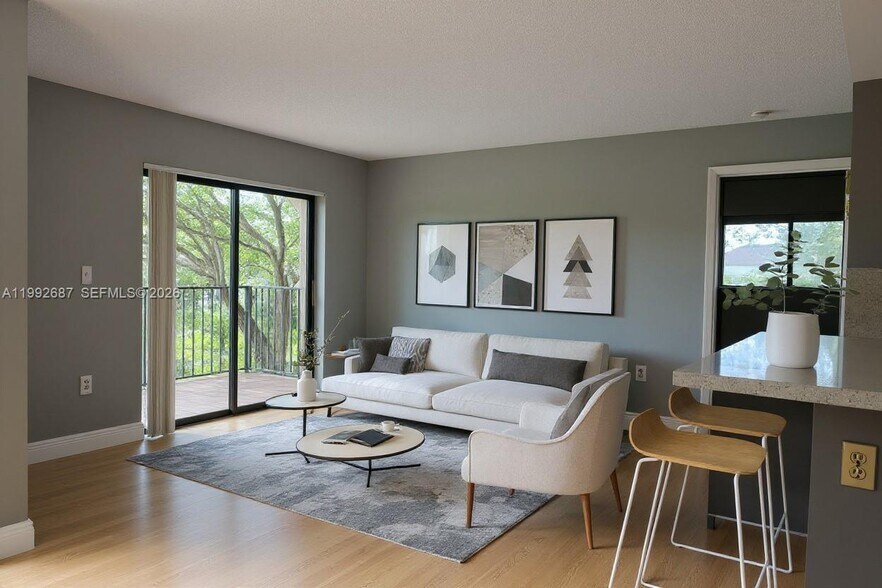 Building Photo - 350 Palm Cir W