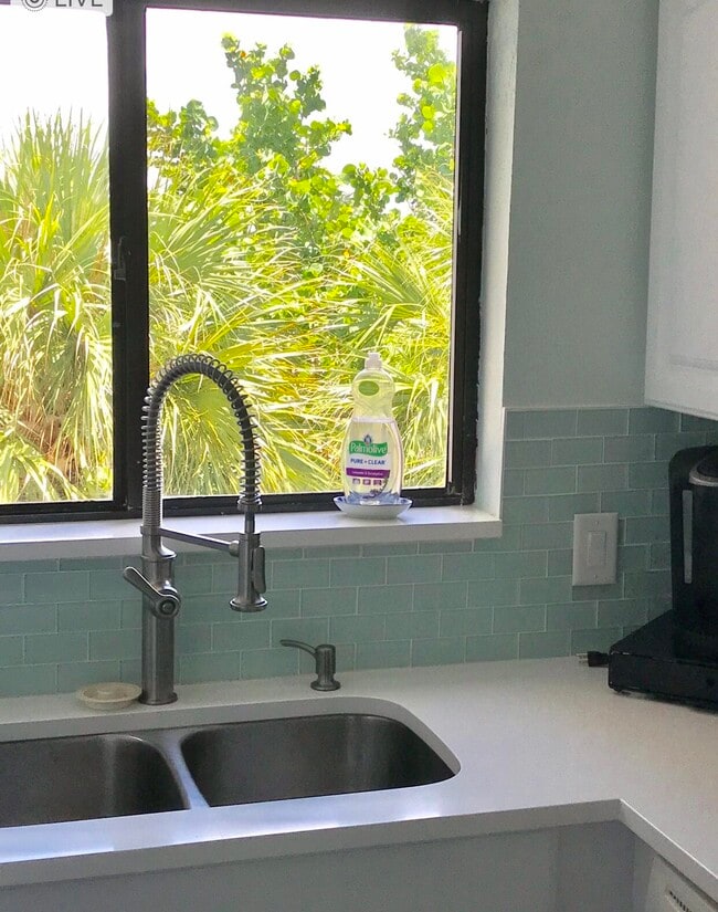 Building Photo - 420 Celestial Way