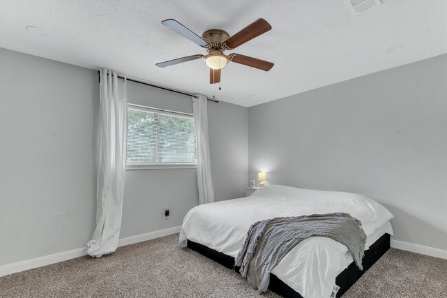 Building Photo - 12407 Rosehill Ln