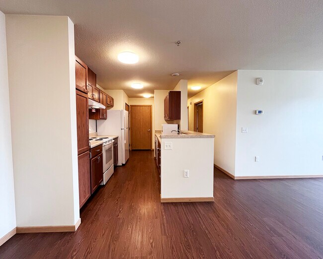 Building Photo - Sunwood Village