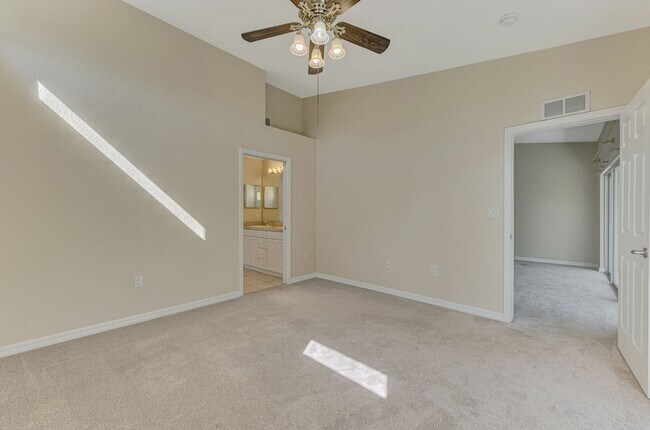 Building Photo - Beautiful 3/2 in Tara Community