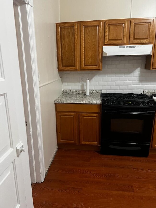 Building Photo - 629 N Jefferson St