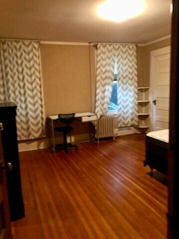 Building Photo - 209 Hudson St