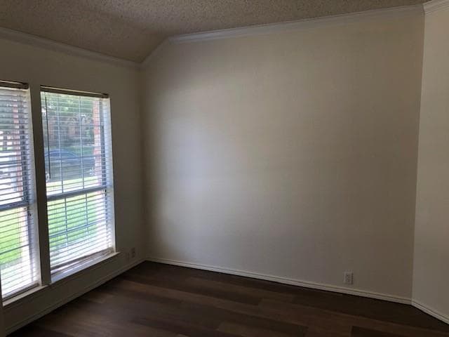 Building Photo - 7010 Inglenook Dr