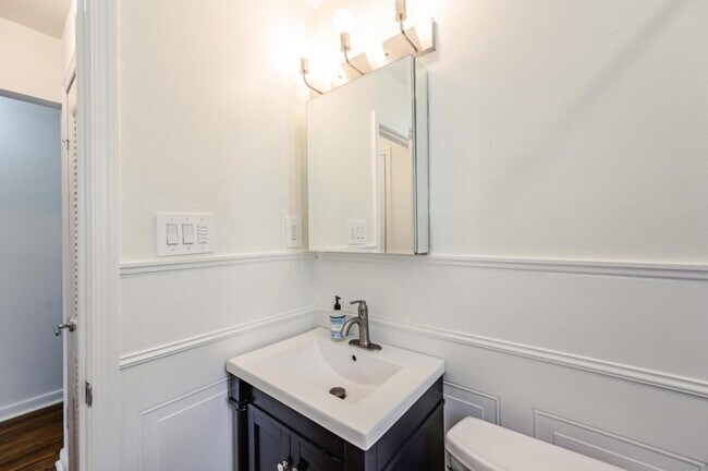 Building Photo - 9507 Stockbridge Dr
