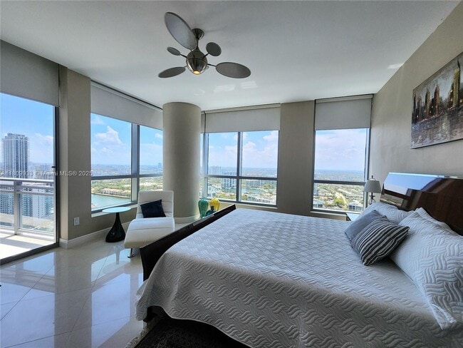Building Photo - 3535 S Ocean Dr