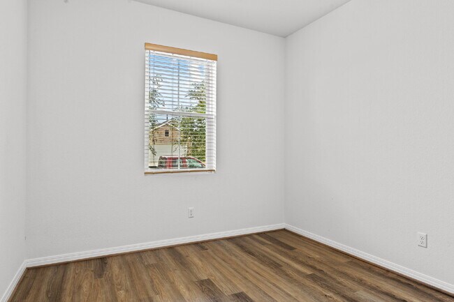 Building Photo - "Charming 3-Bedroom Home with 2 Baths in San Marcos – 1821 Sq Ft of Comfort!"