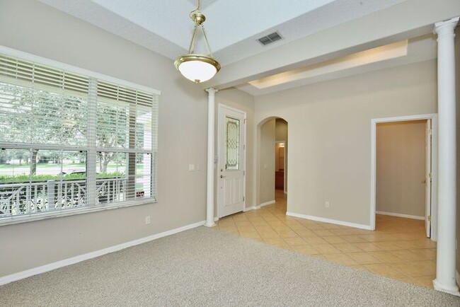Building Photo - Spacious 3/2 Home located in Summerport Co...