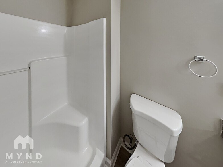 Building Photo - 6549 Arancio Dr W