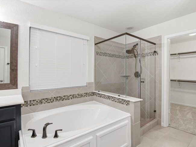 Building Photo - 23827 Pennington Hills Dr