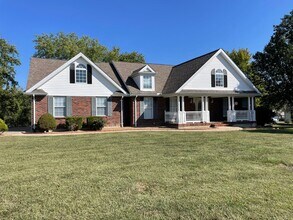 Building Photo - 4 Bed 3 Bath For Rent in Troy, MO