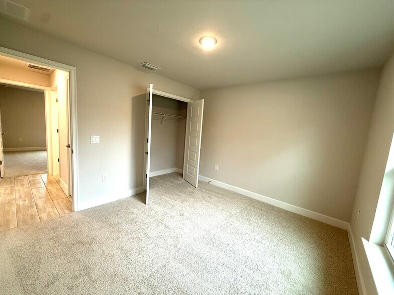 Building Photo - 4744 Badali Rd