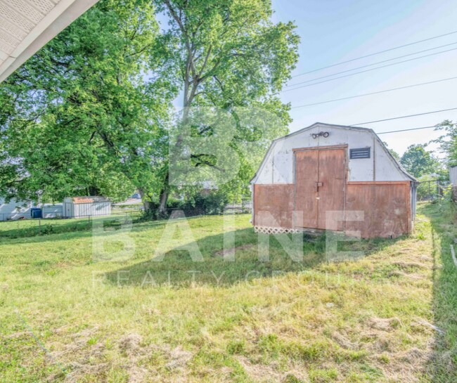 Building Photo - 2614 Dexter Ln