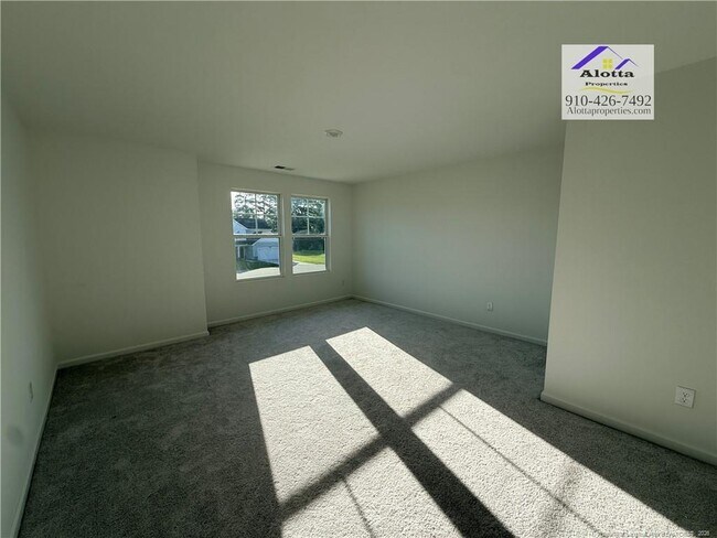 Building Photo - 156 Hanover Dr