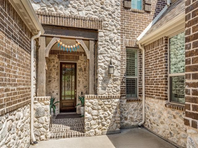 Building Photo - 905 Asbury Dr