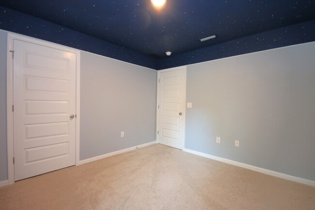 Building Photo - Spacious 5-Bedroom Home Near NAS with Move...