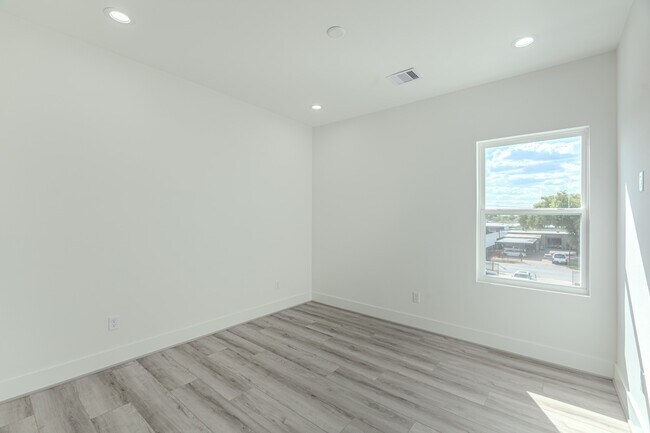 Building Photo - 7735 Hammerly Blvd