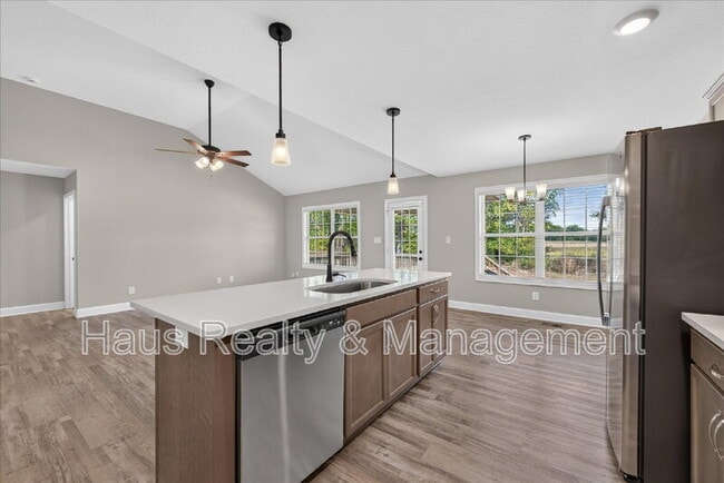 Building Photo - 1280 Cardinal Creek Dr