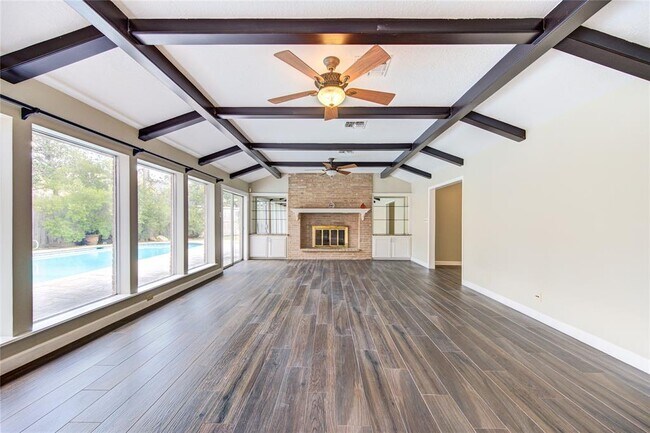 Building Photo - 11024 Riverview Dr