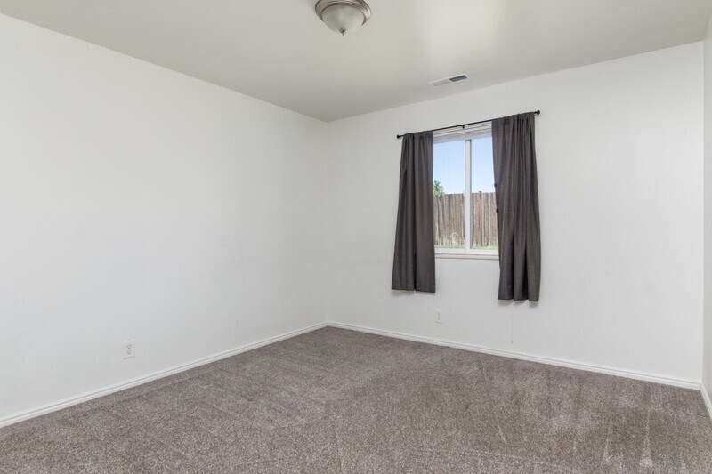 Building Photo - 624 S 500 W
