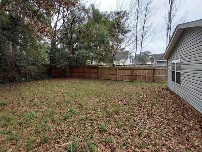 Building Photo - 1557 Payne St