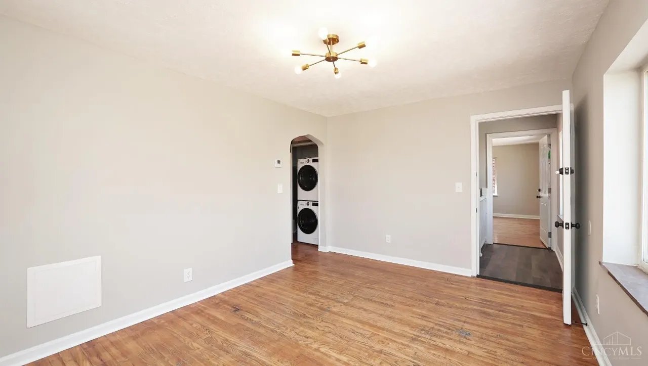 Building Photo - 2992 W McMicken Ave