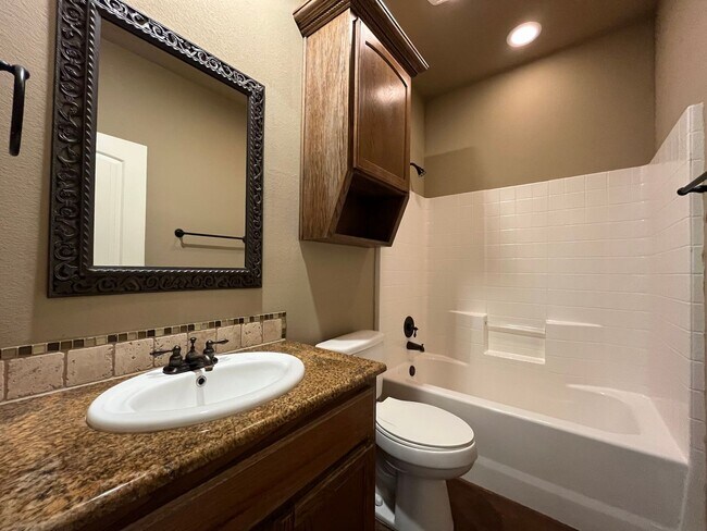 Building Photo - 3 Bedroom Home available for rent.   Refrigerator, washer and dryer included.