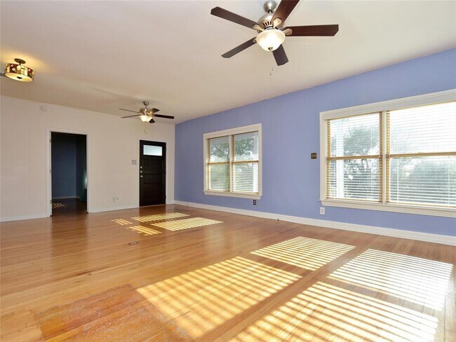 Building Photo - 4503 Weletka Dr