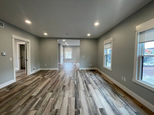 Building Photo - Beautiful One Bedroom in Cherry Hill - All Utilities Including WiFi are included!