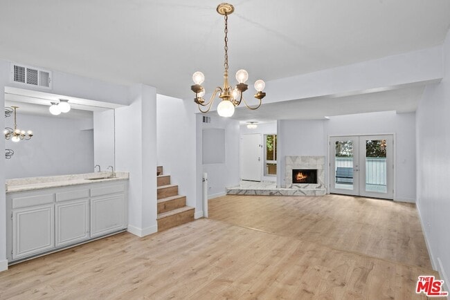 Building Photo - 7904 Topanga Canyon Blvd