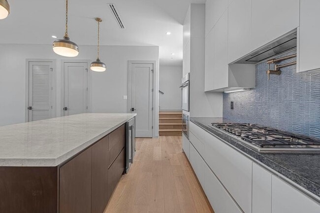 Building Photo - 8120 Stillmeadow Ct