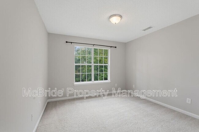 Building Photo - 827 Sonora Cir