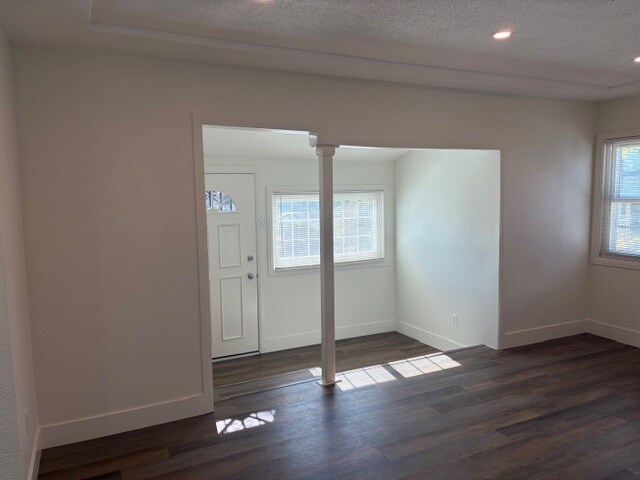 Building Photo - 4131 W 107th St