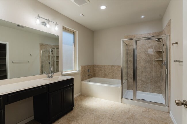 Building Photo - 2703 Osprey Ln