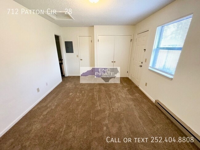 Building Photo - 712 Patton Cir