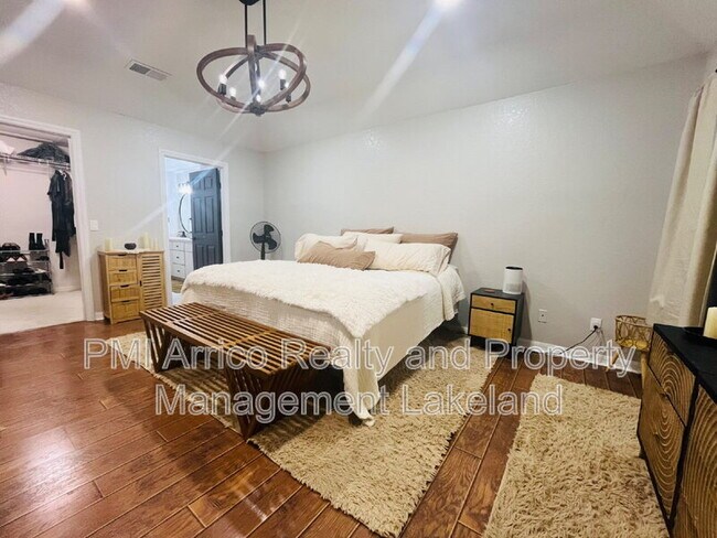 Building Photo - 3541 Harbor Cir NW
