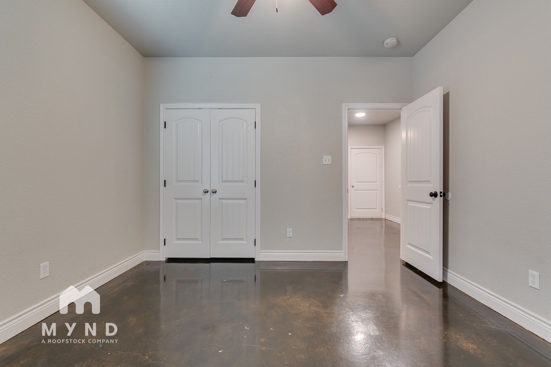 Building Photo - 359 E 9th St