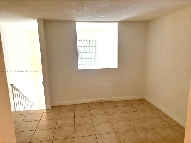 Building Photo - 8500 SW 109th Ave