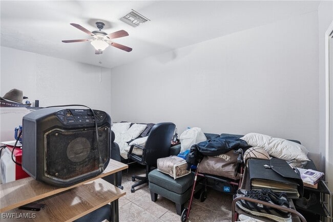 Building Photo - 4421 SW 14th Pl