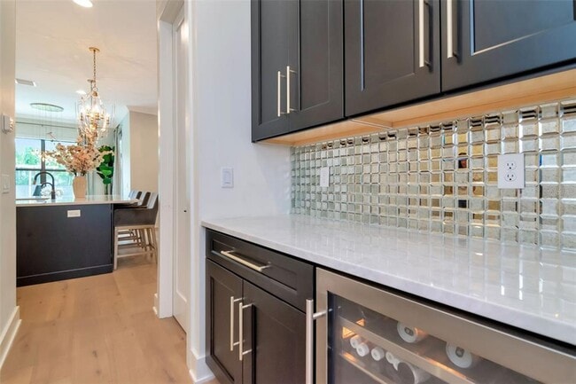 Building Photo - 4111 W Swann Ave