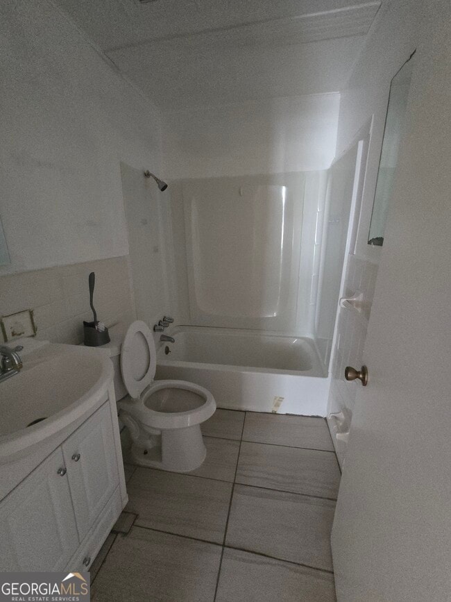 Building Photo - 2850 Middleburg Dr