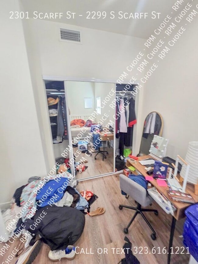 Building Photo - 2301 Scarff St