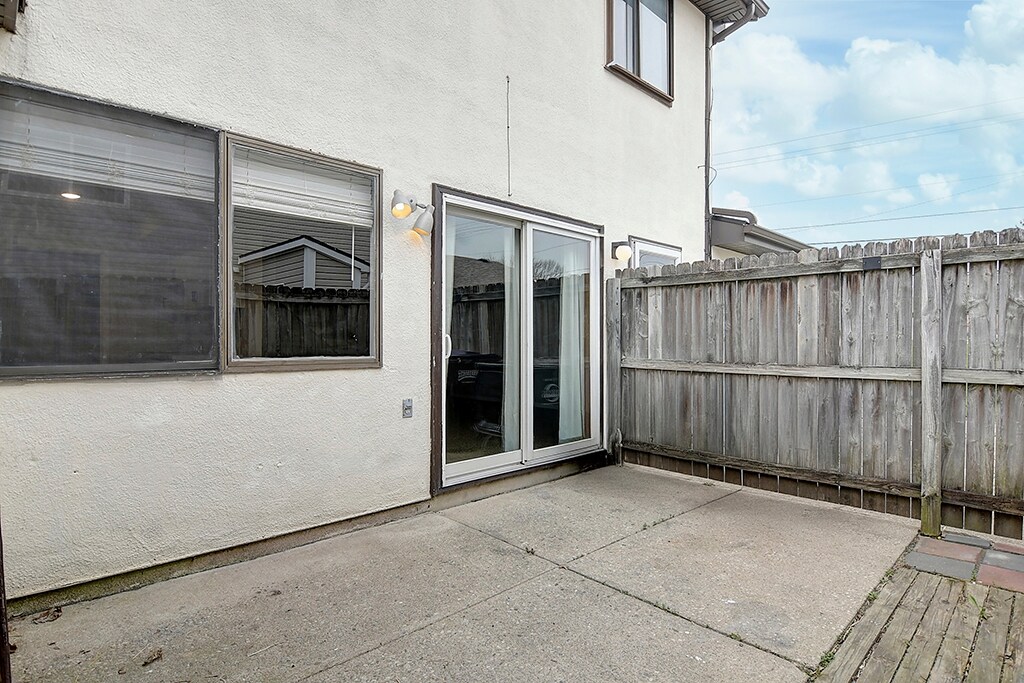 Building Photo - 403 Coventry Pl