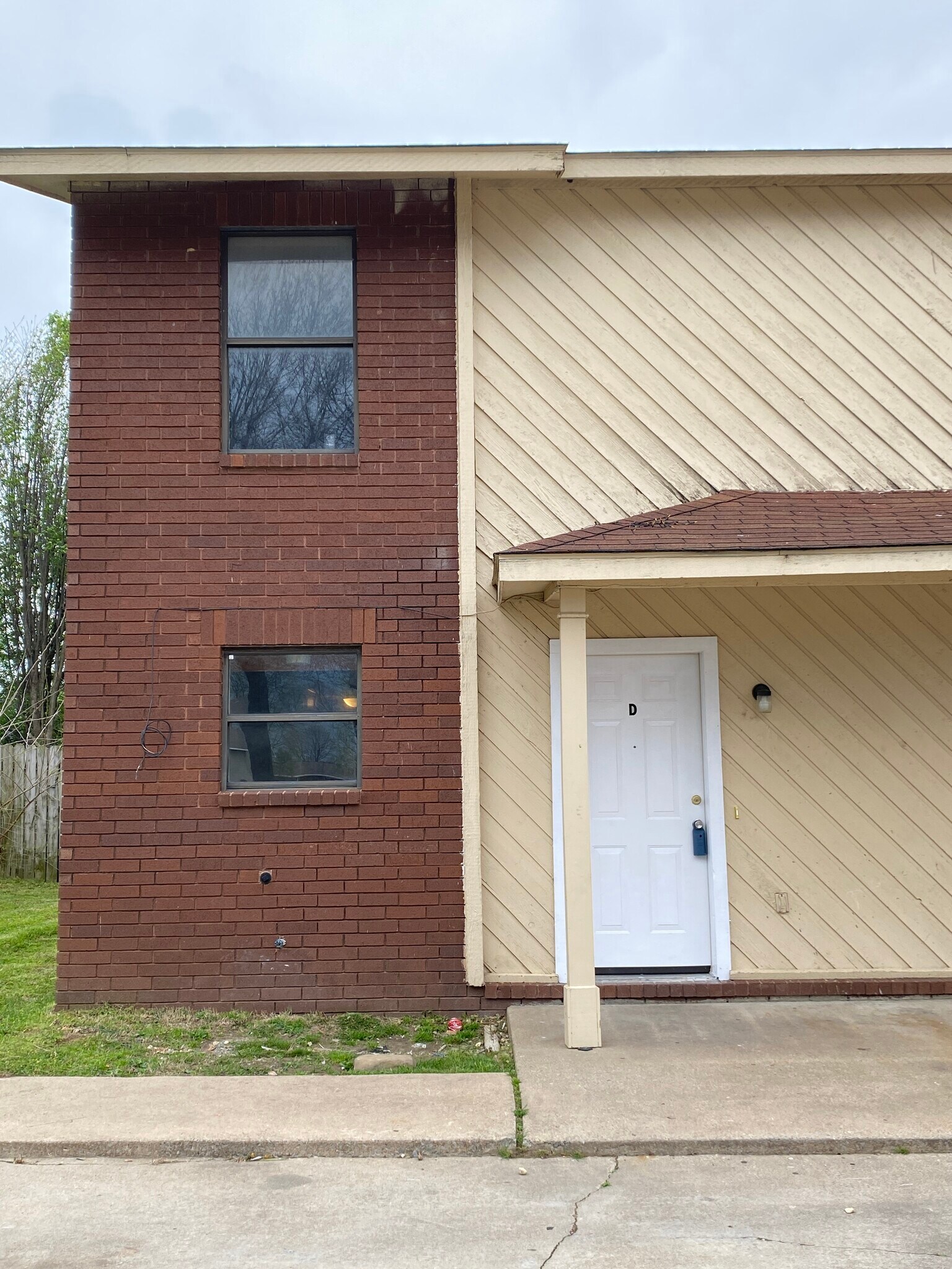 Building Photo - 1408 Christy Dr