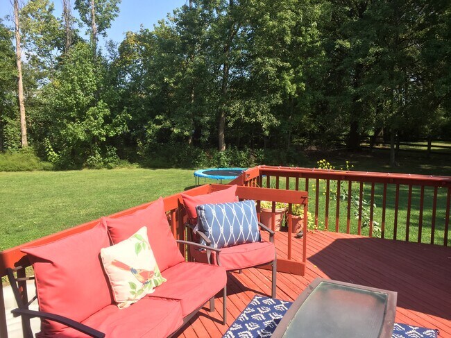 Building Photo - 9434 Sheralee Dr