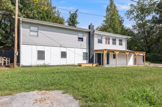 Building Photo - Newly Updated- Ready for you!