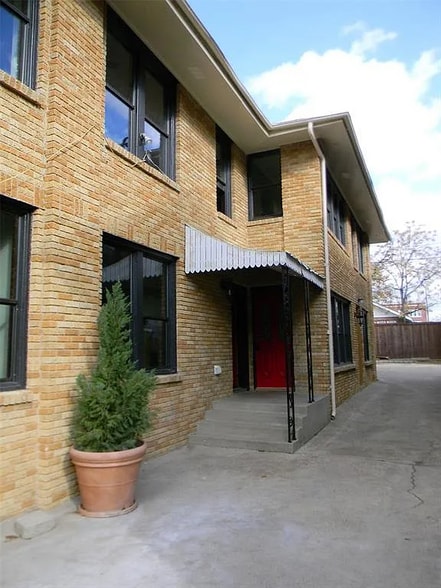 Building Photo - 832 Blaylock Dr