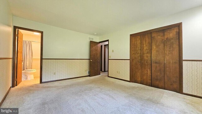 Building Photo - 2810 County Line Rd