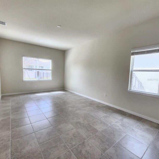 Building Photo - 15381 Willow Ridge Dr